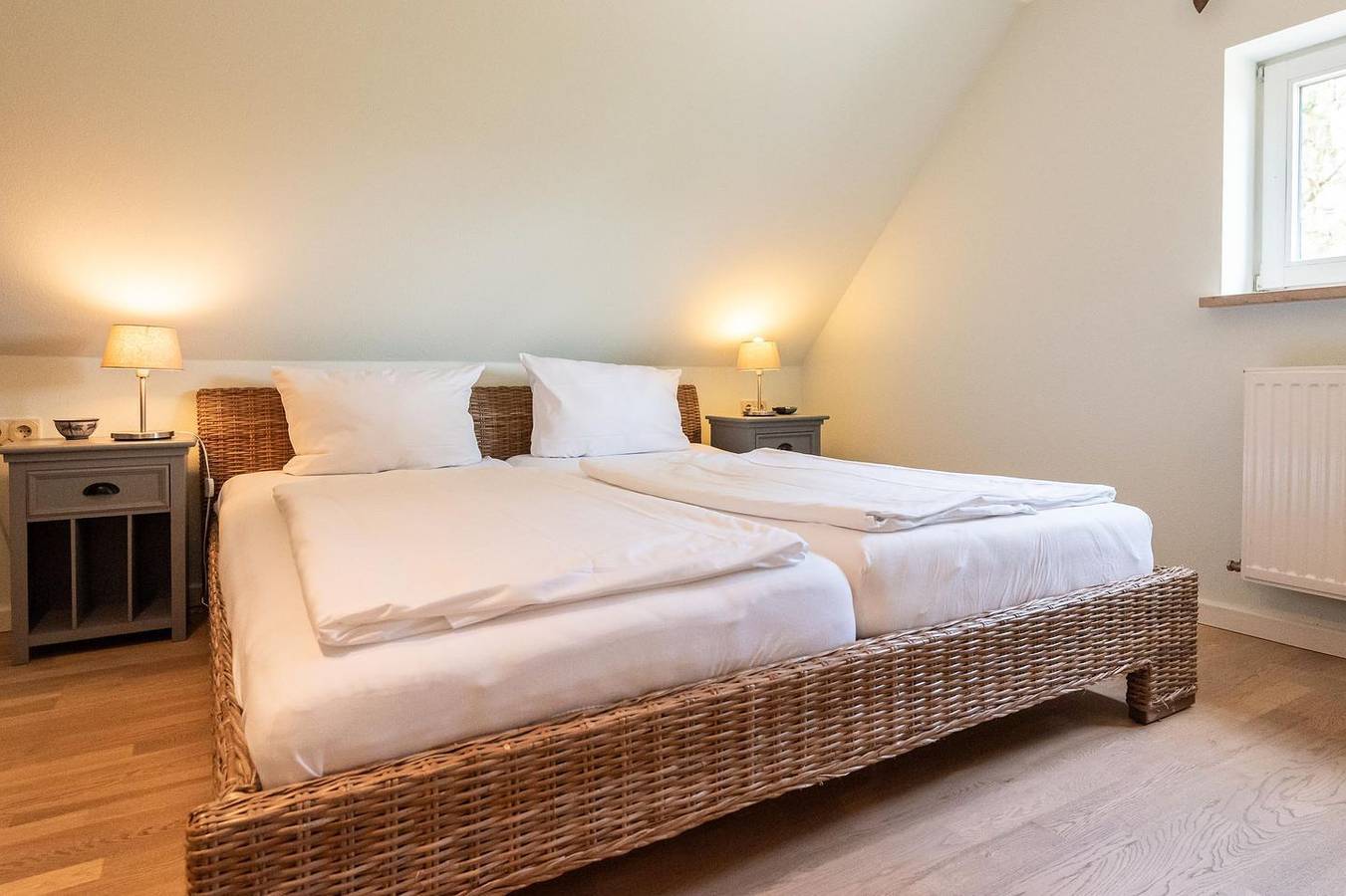 Ganze Wohnung, Charmante 3-Zimmerwohnung mit ca. 70 m² Wohnfläche, für bis zu 4 Personen. in Wenningstedt, Sylt