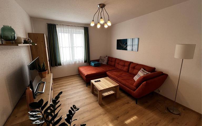 Ferienhaus für 8 Personen, mit Balkon und Terrasse sowie Garten und Seeblick in Grundlsee