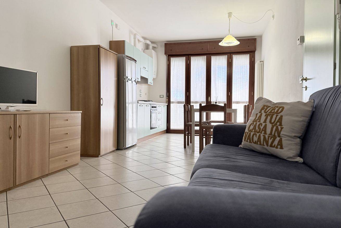 Appartamento intero, Rp05 - Cesenatico, trilocale con balcone e garage vicino al mare in Cesenatico, Provincia di Forlì-Cesena