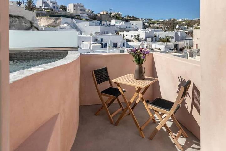 Maison d’hôte pour 3 personnes, avec jacuzzi à Santorin