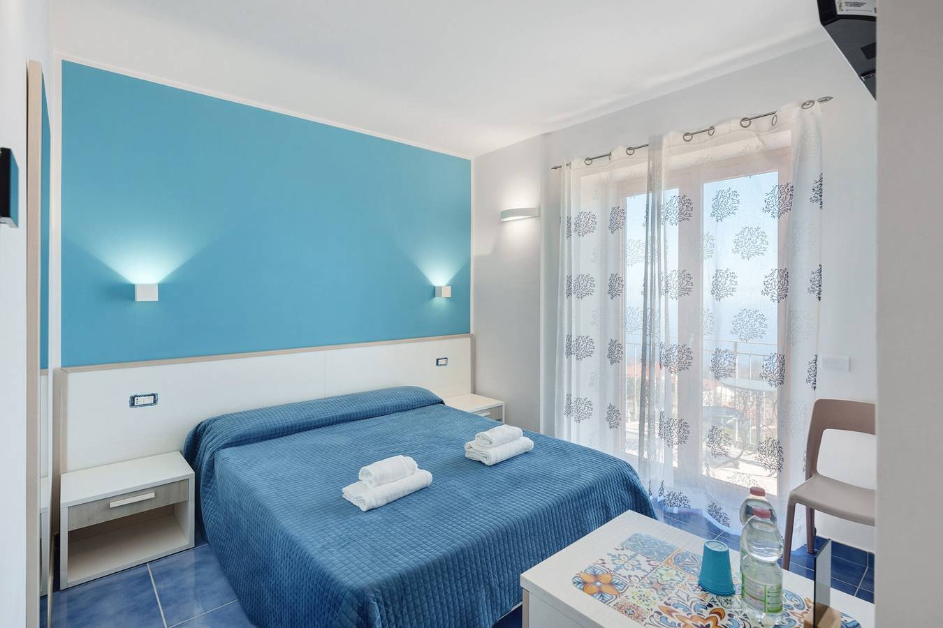 Camera Vento Vista Mare: vista mare, Wi-Fi e aria condizionata in Pianillo, San Lazzaro