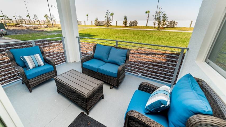 Villa for 4 people, with balcony/terrace and pool as well as children pool - 1