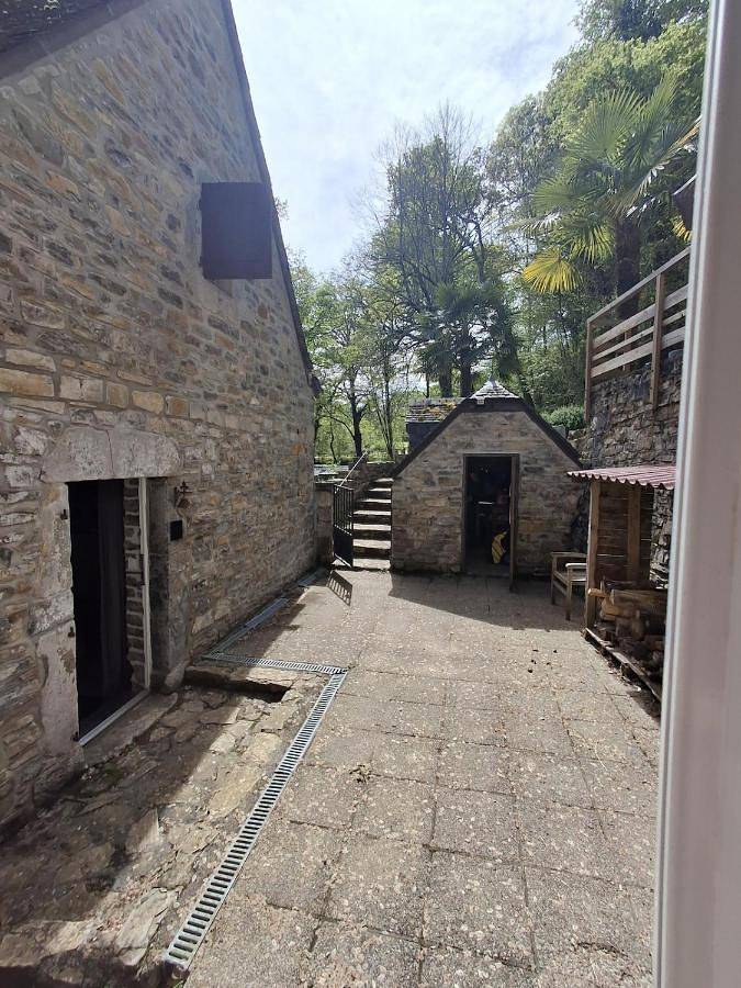 Location de vacances pour 4 personnes, avec Balcon ainsi que Terrasse et Vue à Eysus - 3