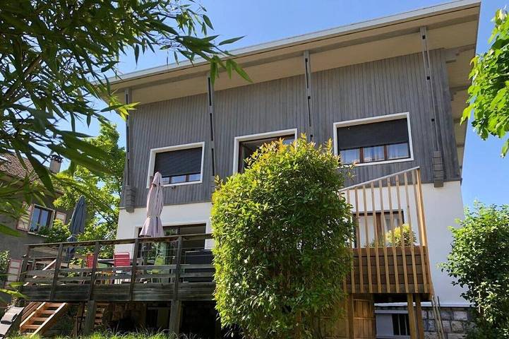 Villa pour 8 personnes, avec Jacuzzi ainsi que Terrasse et Jardin à Annecy