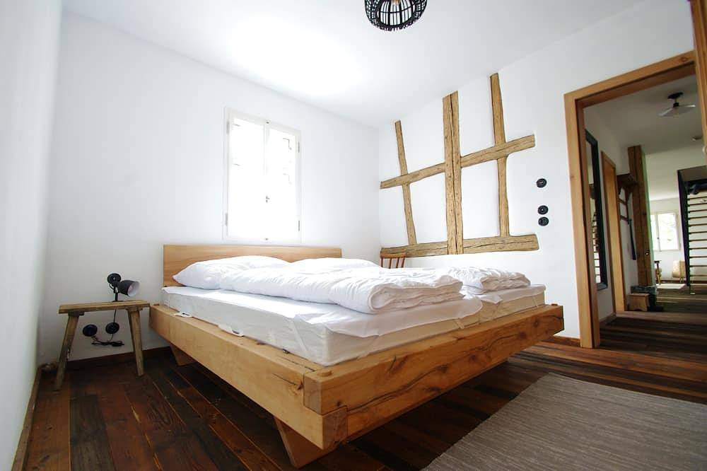 Ganze Wohnung, Schöne Ferienwohnung für sechs Personen in ruhiger Lage. in Mainleus, Oberes Maintal - Coburger Land