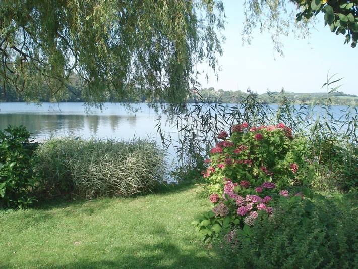 Ferienwohnung für 4 Personen, mit Terrasse und Garten sowie Pool und Sauna in Plön