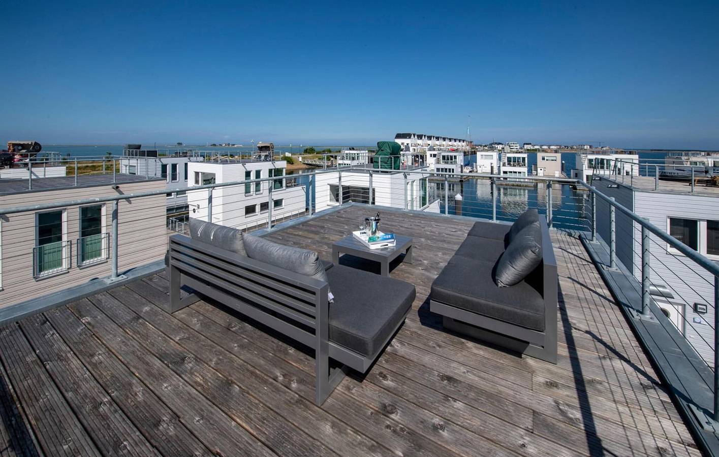 Apartment mit Meerblick, Terrasse und Parkplatz 900 m vom Strand entfernt in Olpenitz, Kappeln