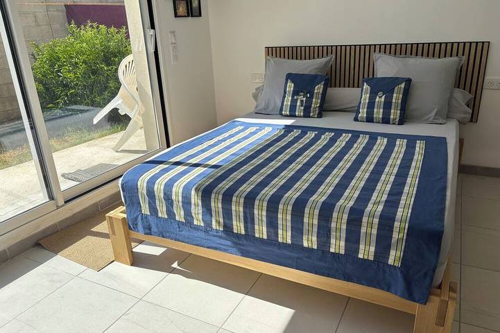 Apartamento entero, A lovely, air-conditioned apartment just outside Montpellier. Surrounded by a large garden! in Juvignac, Costa mediterránea (Francia)