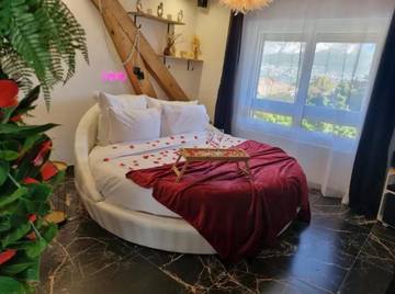 Gîte pour 2 personnes, avec jacuzzi à Sévrier