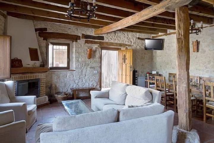Gîte pour 17 personnes, avec jardin et terrasse - 1