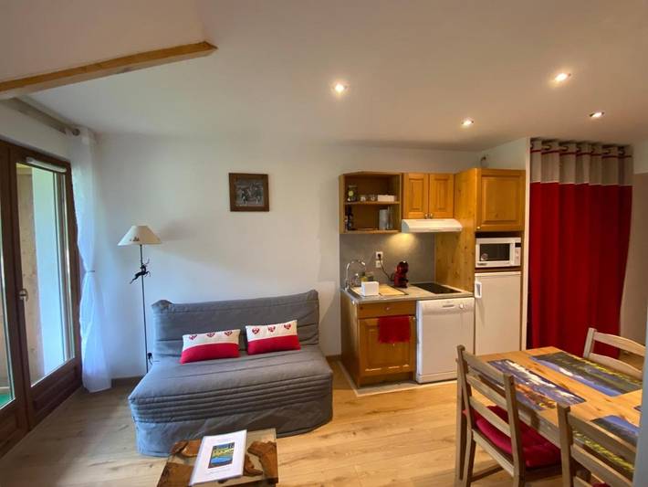 Gîte pour 4 personnes, avec balcon et vue ainsi que piscine et sauna à Giez - 3