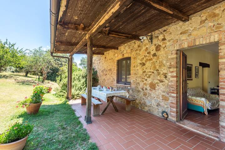Appartamento intero, Appartamento 'Autentico In Campagna' con vista sulle montagne, piscina in comune e Wi-Fi in Radicondoli, Siena e dintorni
