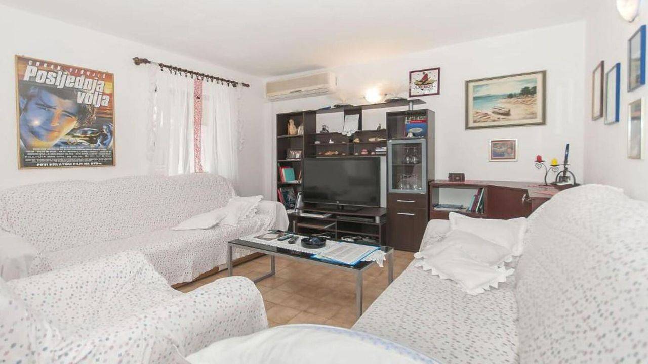 Entire holiday apartment, Ferienwohnung für 5 Personen (70 m²) in Rogoznica in Rogoznica, Šibenik-Knin