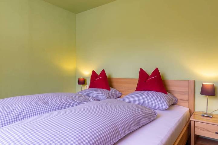 Ganze Wohnung, Nr. 13 Feuerlilie - Haus fern in Grän, Allgäuer Alpen (Österreich)