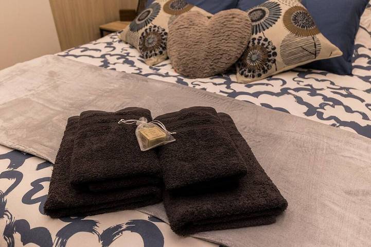 Gîte pour 4 personnes, avec jardin ainsi que jacuzzi et terrasse à Anould - 2