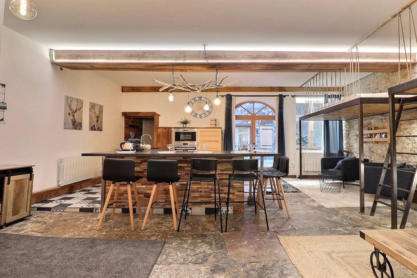 Geheel appartement, Vakantieappartement voor 6 personen in Lyon, Rhône