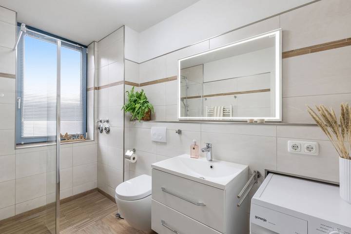 Ganze Ferienwohnung, Strandburg Strandfeeling: Balkon mit Seeblick in Ostfehmarn, Fehmarn