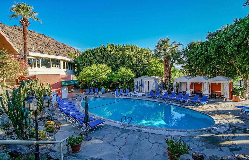 Entire apartment, Palm Springs Tennis Club in Palm Springs, Coachella Valley