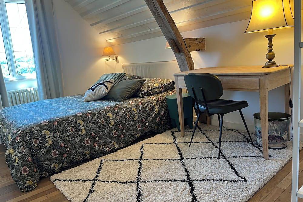 Charming vacation rental, Charming Cottage, country house, sleeps 6 in Benais, Loire-Tal