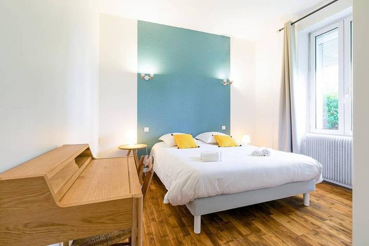 Gîte pour 10 personnes, avec jardin et terrasse à Dijon - 4