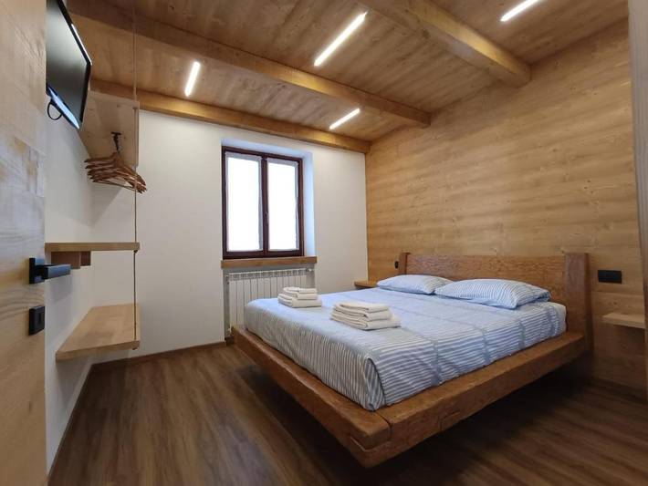 Location de vacances pour 6 personnes, avec vue et jardin à Mello - 2