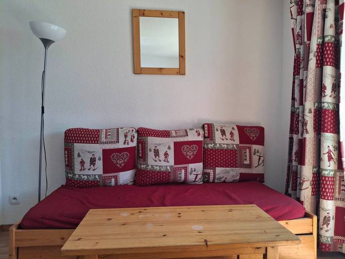 Gîte pour 6 personnes, avec balcon à Montgellafrey - 4