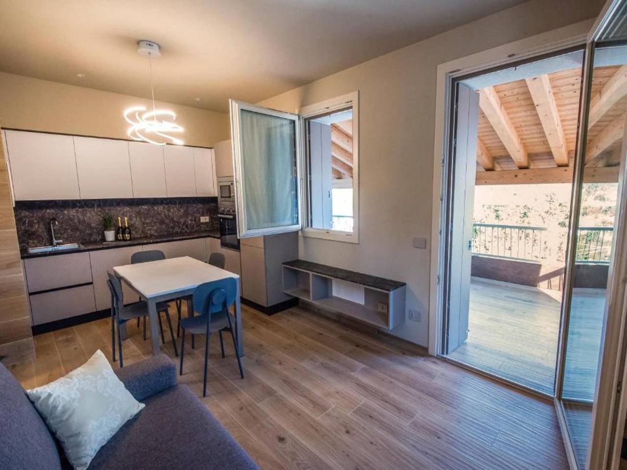 Entire apartment, Holiday Home in Veneto's Prosecco Hills in Farra di Soligo, Carnic Prealps
