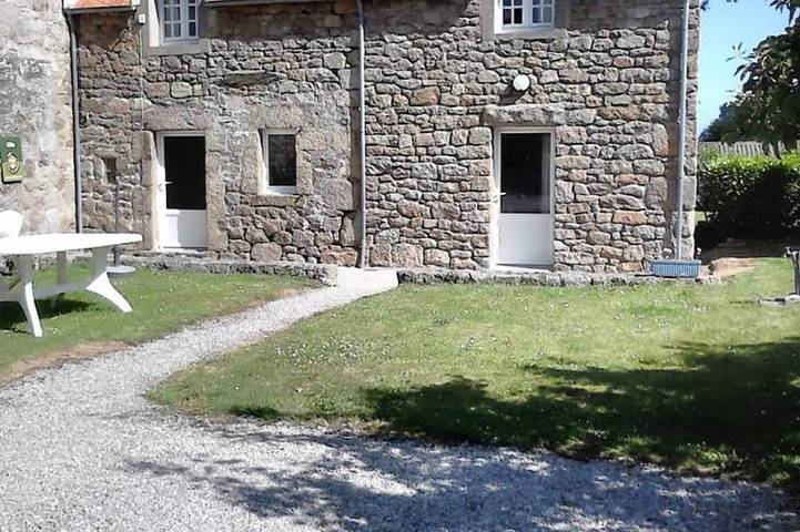 Gîte pour 4 personnes, avec Jardin à Fermanville