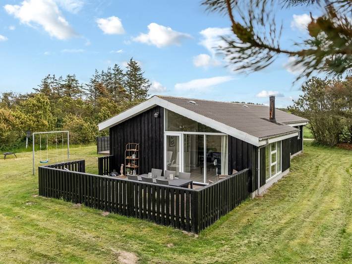 Ferienhaus für 8 Personen, mit Whirlpool und Terrasse sowie Sauna in Grønhøj Strand