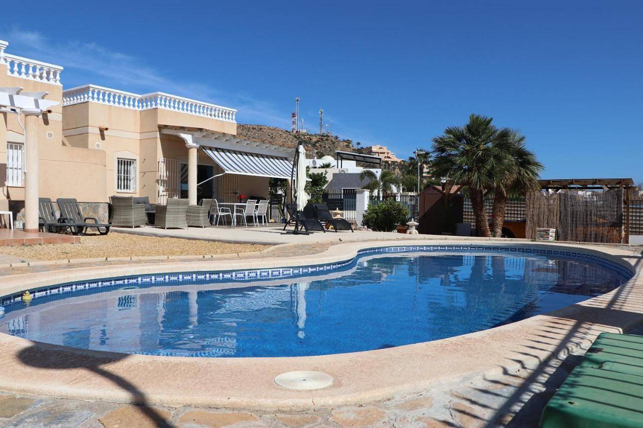 Apartamento entero, Chalet Athos, Ferienwohnung mit Pool,Dachterasse, Meer und Bergblick in San Juan de los Terreros in San Juan de los Terreros, Pulpí