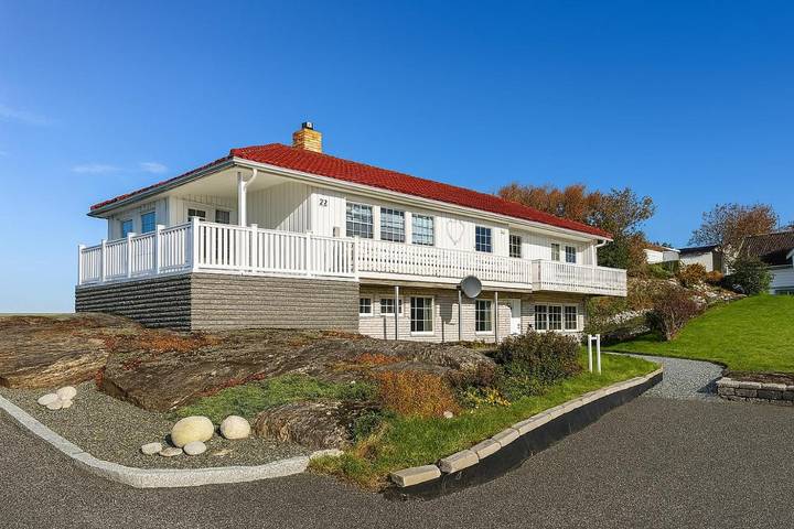 Ferienhaus für 6 Personen, mit Balkon und Terrasse sowie Garten und Ausblick