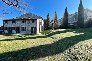 Gîte pour 12 personnes, avec jacuzzi et jardin dans Custoza