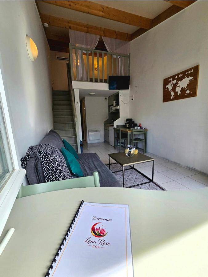 Gîte pour 4 personnes, avec jardin à Merville