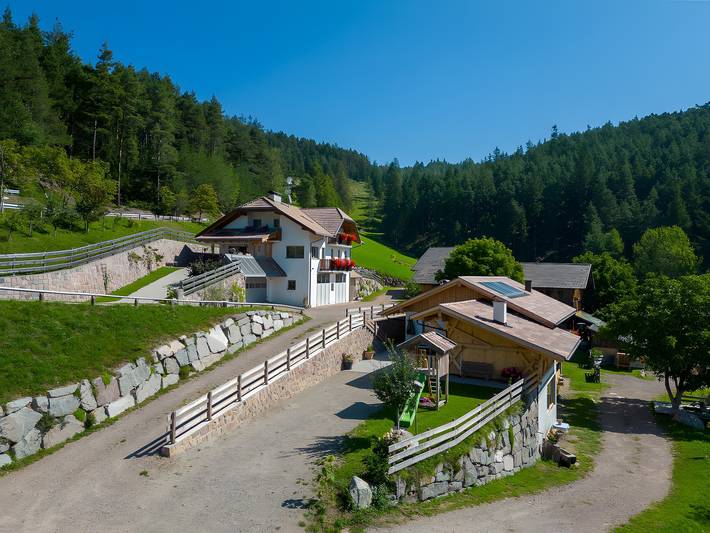 Agriturismo per 6 persone, con Balcone e Giardino in Alto Adige