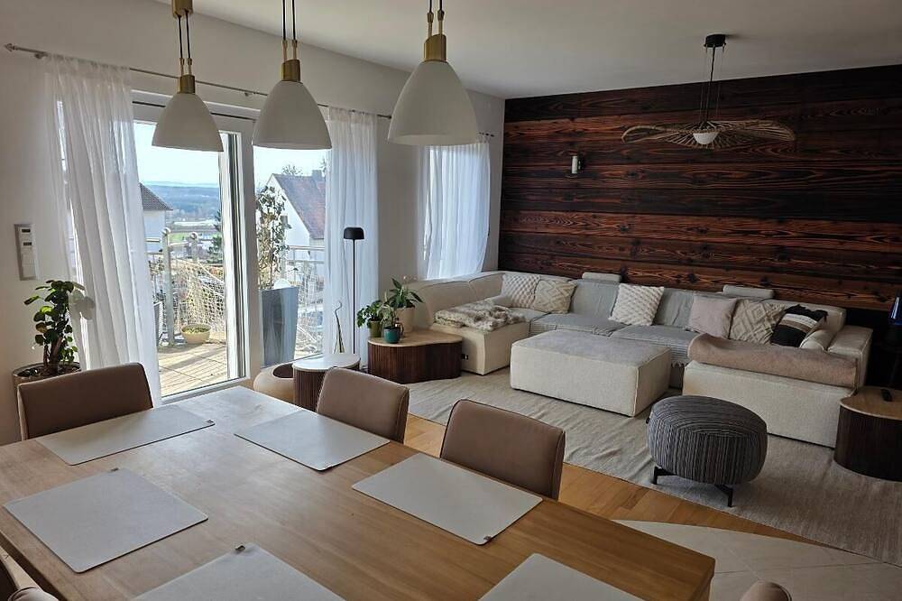 Ganze Wohnung, Ferienwohnung (140qm) mit zwei Schlafzimmern und Whirpool Badewanne in Absberg, Fränkisches Seenland