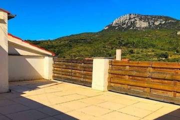 Gîte pour 4 personnes, avec vue et terrasse à Padern