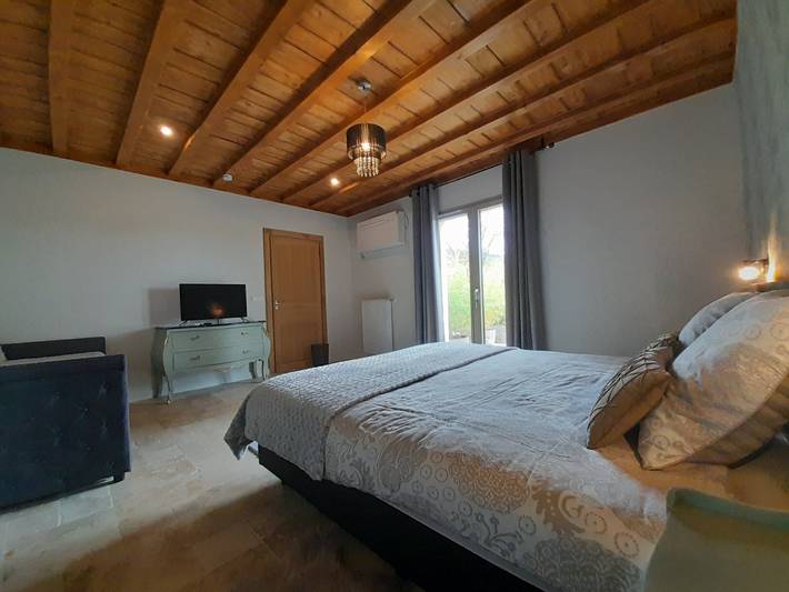 Chambre d’hôte pour 2 personnes, avec jardin ainsi que jacuzzi et piscine dans Saône-et-Loire - 4