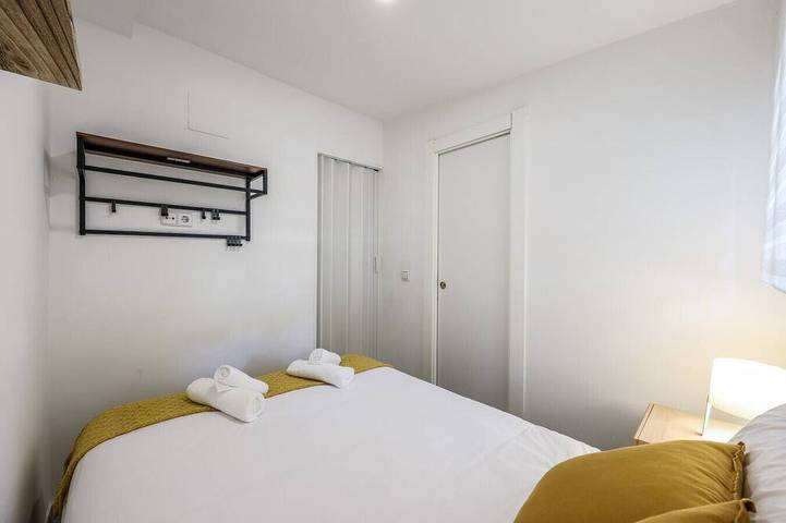 Apartamento entero, Peaceful City Escape 30` from Central Madrid in Fuencarral-El Pardo, Madrid