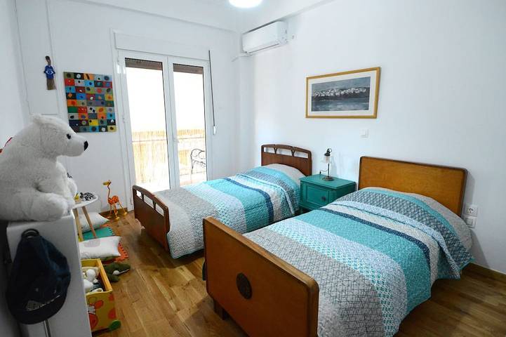 Ganze Wohnung, Athen Apartment, 2 Minuten von der U-Bahnstation entfernt, in der Nähe aller Sehenswürdigkeiten in Zentral-Athen, Athen