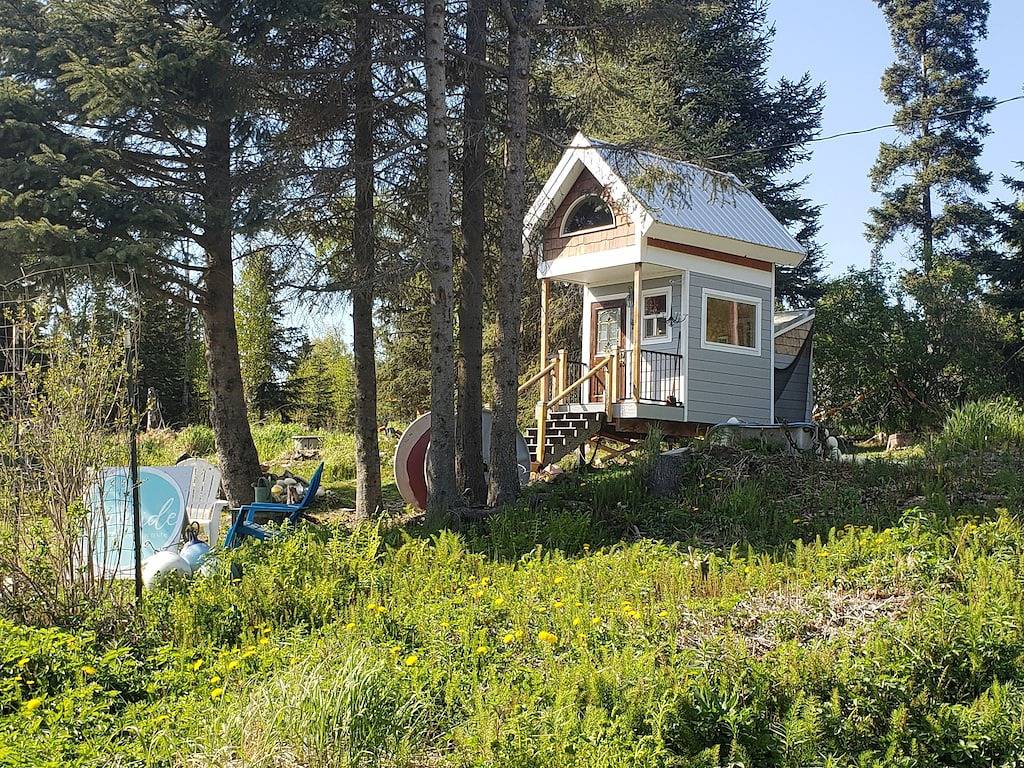 Repurposed Playhouse with room for 2! in Kenai Peninsula