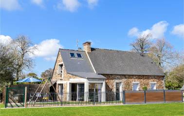 Gîte pour 6 personnes, avec jardin et terrasse à Vasteville
