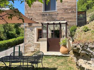 Location de vacances pour 2 personnes, avec terrasse à Saint-Rome-de-Cernon