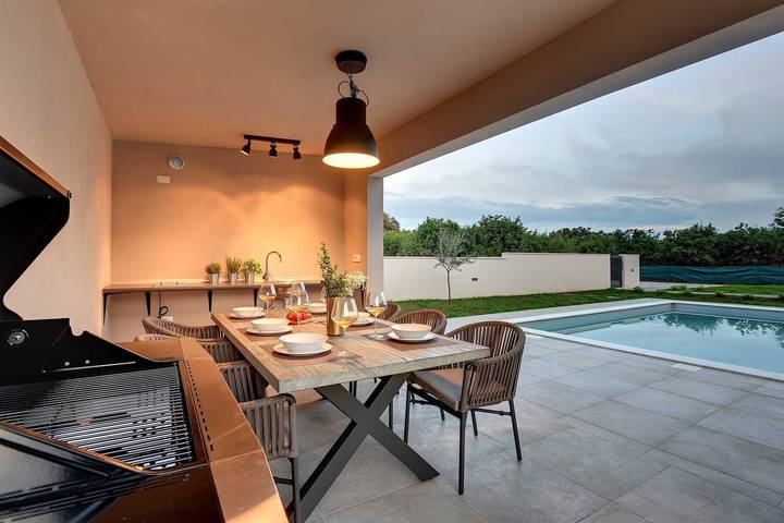 Villa pour 6 personnes, avec terrasse à Loborika - 4