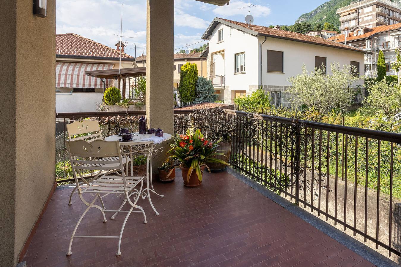 Geheel appartement, Vakantieappartement voor 5 personen met balkon in Mandello del Lario, Westelijke Bergamo-Alpen