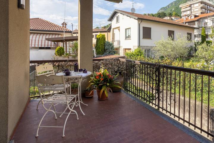 Gîte pour 5 personnes, avec vue et balcon à Mandello del Lario - 2