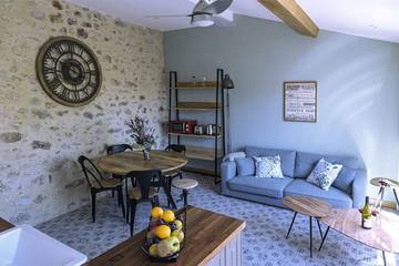 Gîte pour 5 personnes, avec balcon et piscine à Bélesta