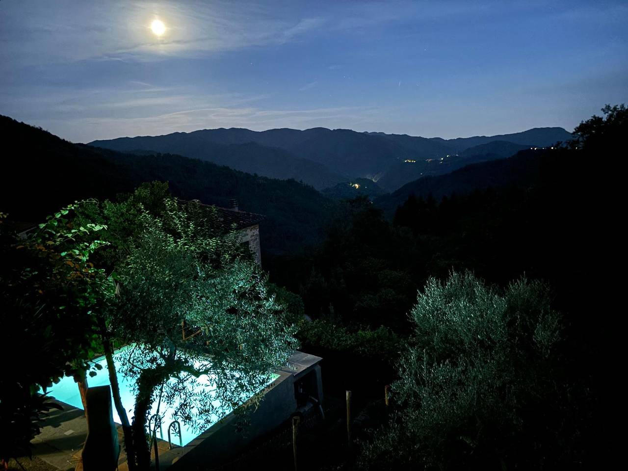 Ferienhaus mit Infinity-Pool in Bagni di Lucca, Lucca Provinz