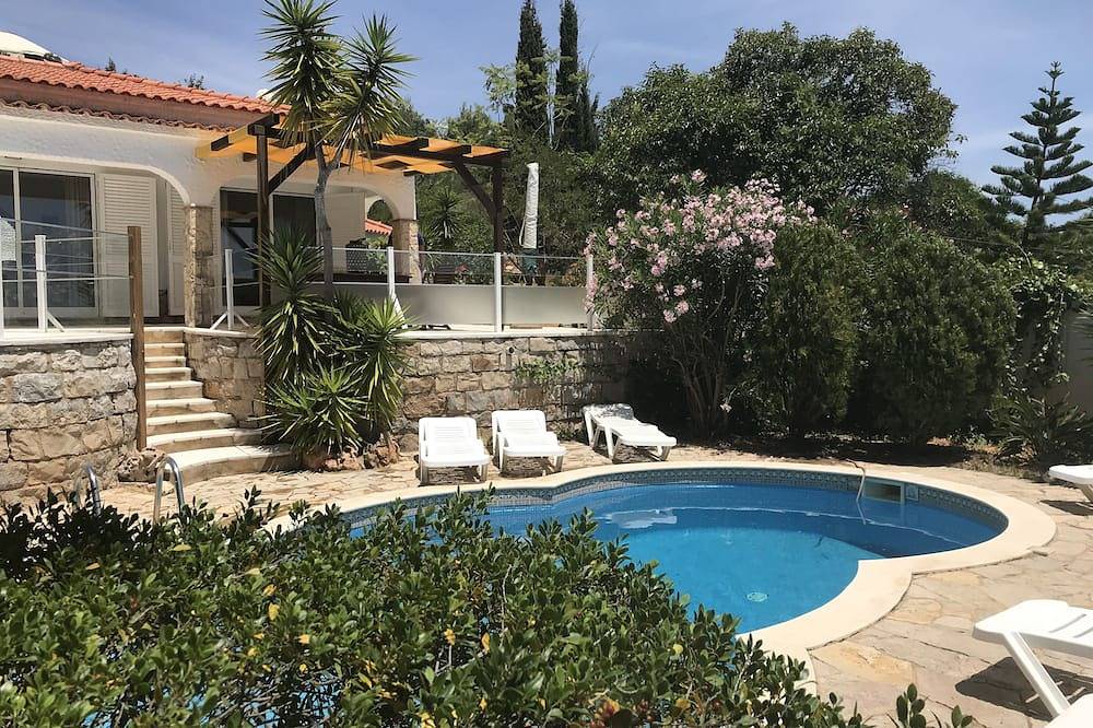 Beautiful Villa with private pool in Santa Bárbara de Nexe, Faro