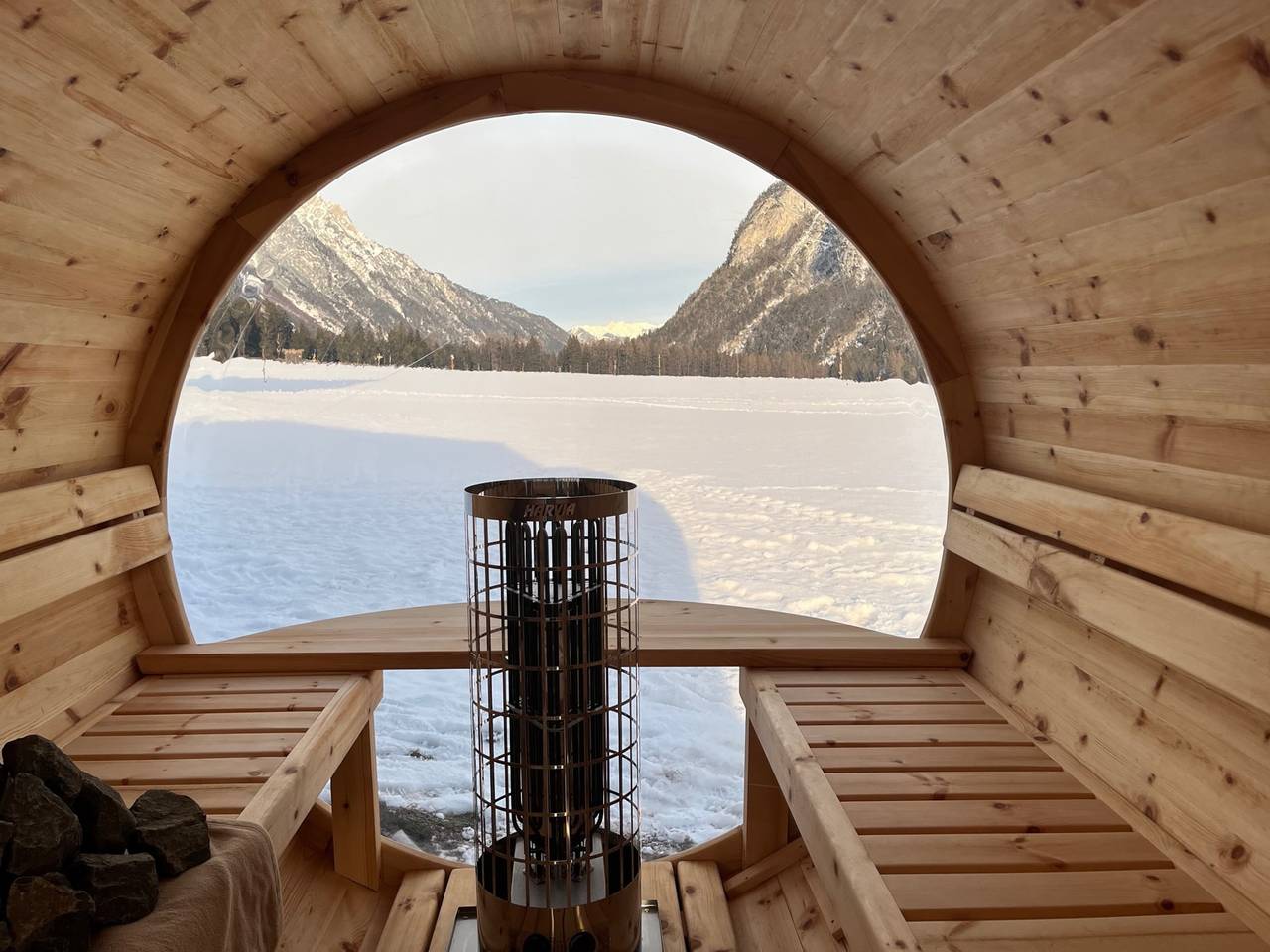 Chalet Leutasch mit Loipe und Bergblick in Leutasch, Arnspitzgruppe