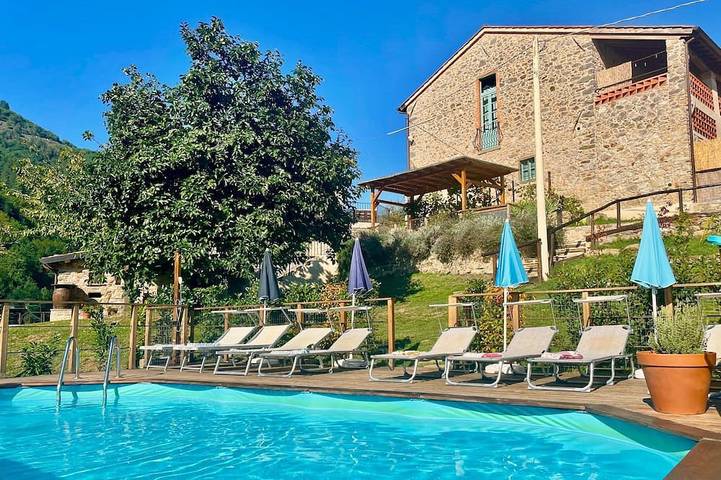 Villa für 8 Personen, mit Garten und Terrasse - 1